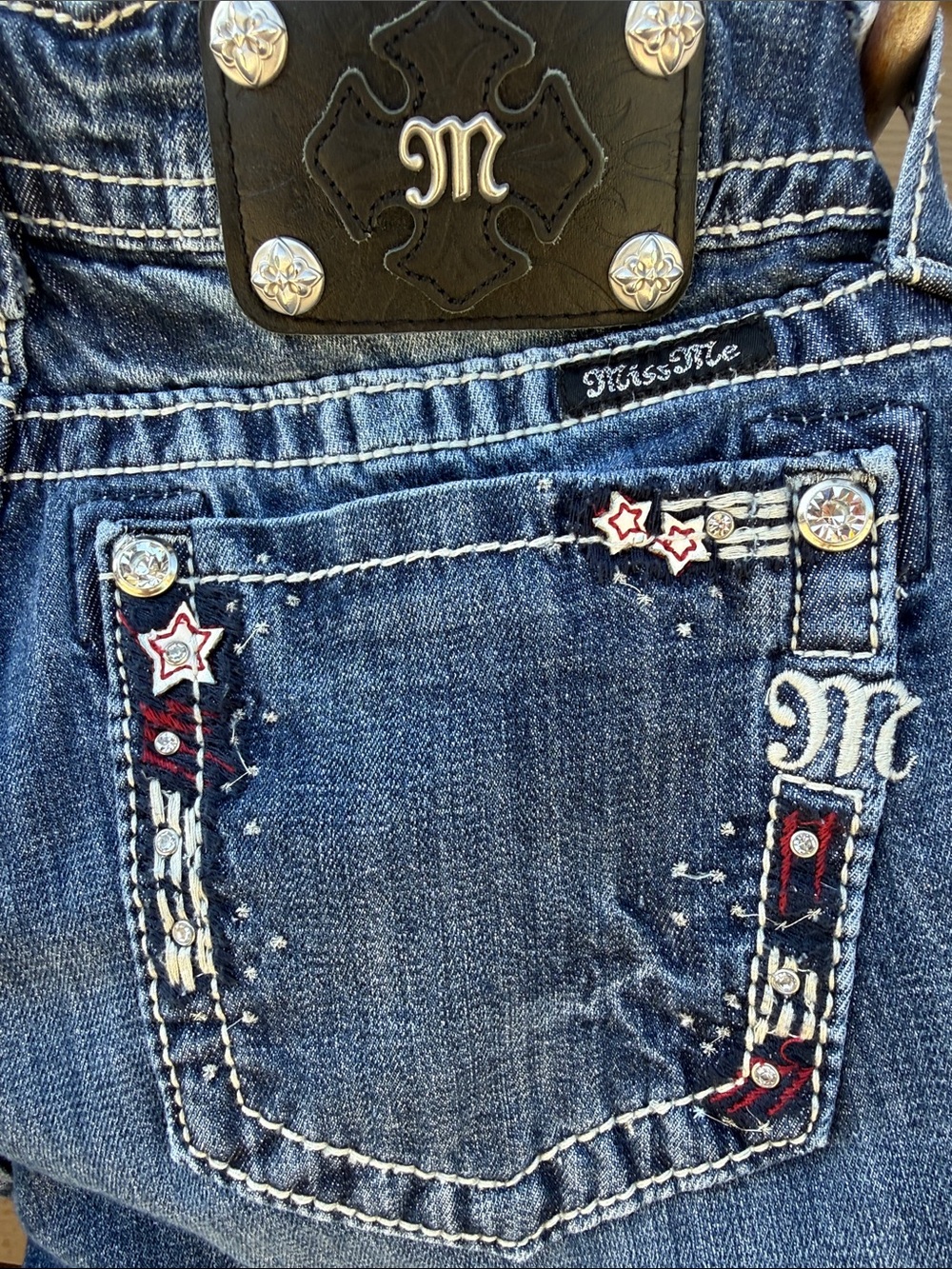 New Miss Me "4th July "Distressed Blue Bootcut Jeans with Star Embroidery 28